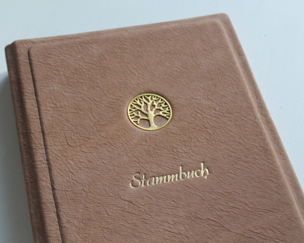 Stammbuch "Goldene Lebensbaum" aus hellbraunem Nubukleder, DIN A5